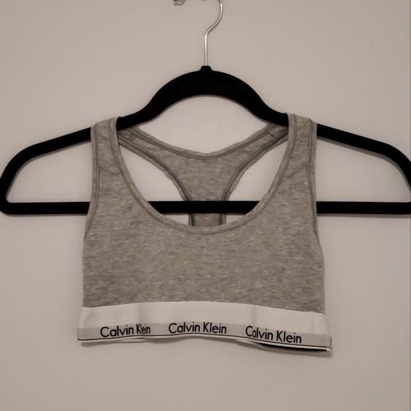 Calvin Klein sports bra - Picture 1 of 2